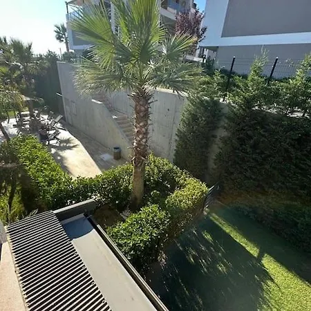 Alacatiya 5 Dk Uzaklikta Yazlik Çeşme