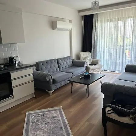 Alacatiya 5 Dk Uzaklikta Yazlik Çeşme